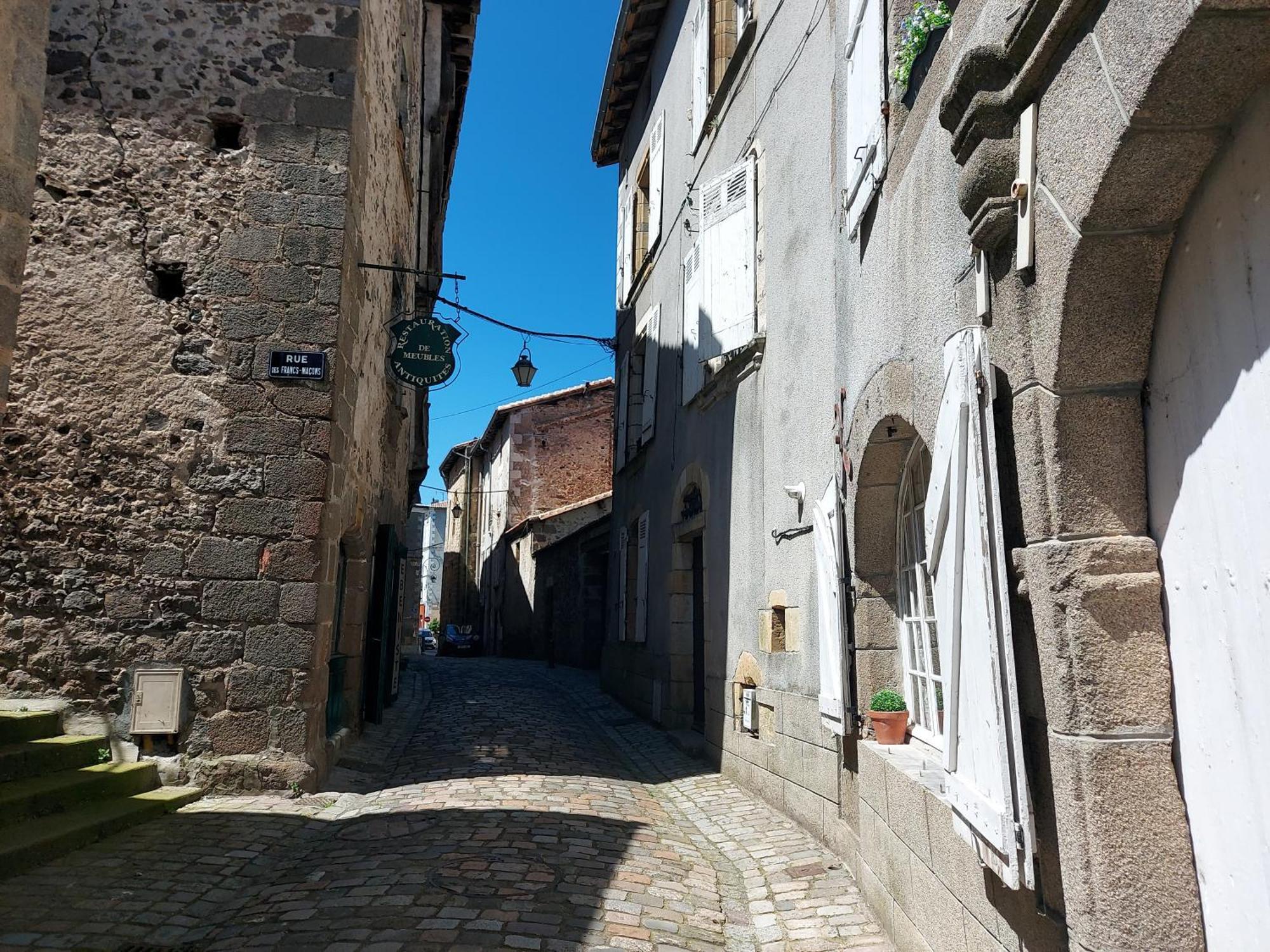 Charming Two Bedroom Gite With Beautiful Gardens Confolens Extérieur photo